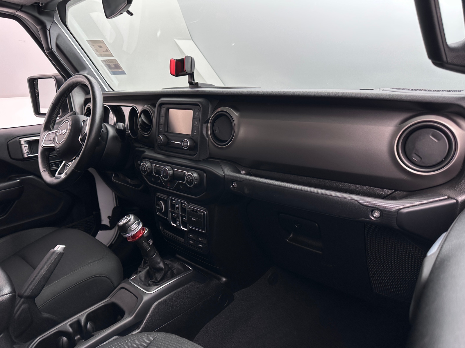 Thumbnail: 2020 Jeep Gladiator - 3