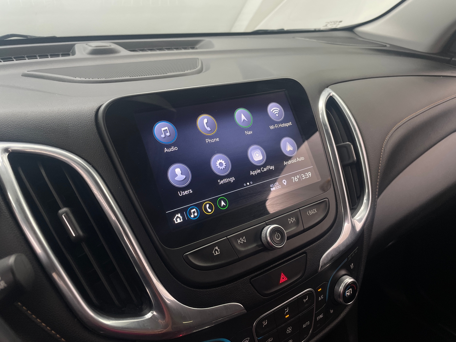 Thumbnail: 2019 Chevrolet Equinox - 3