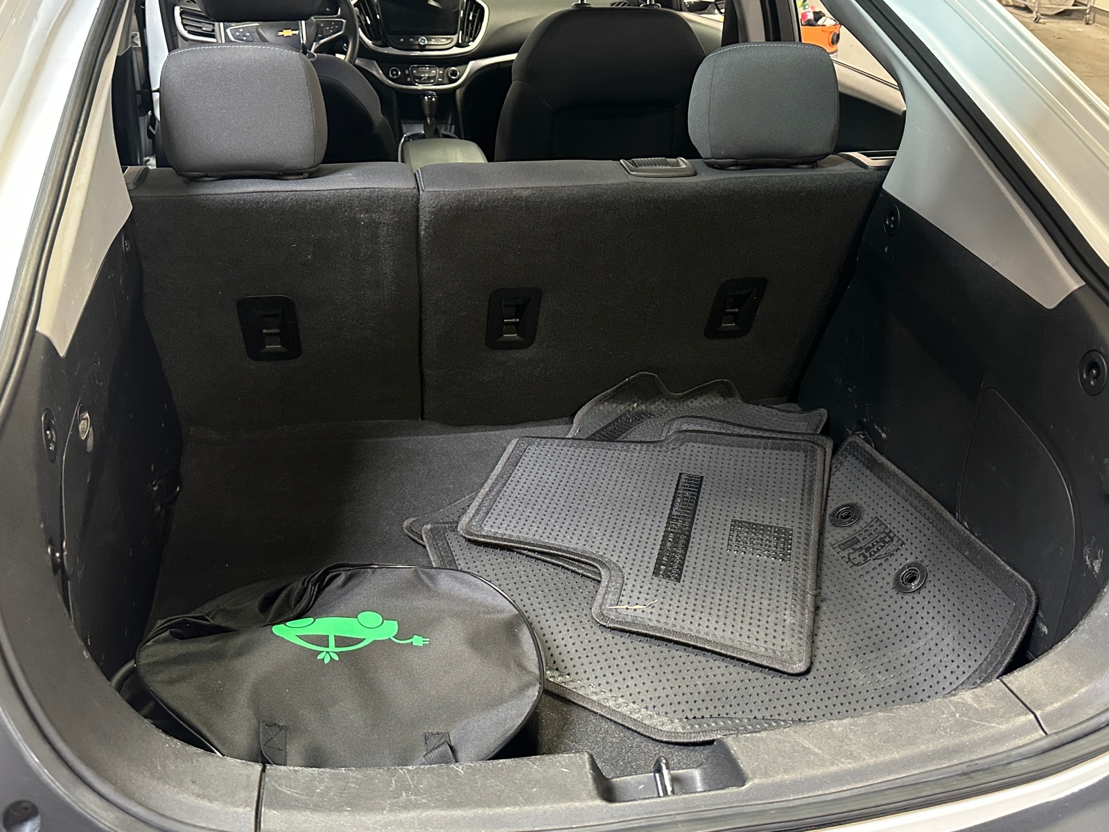 Thumbnail: 2018 Chevrolet Volt - 7
