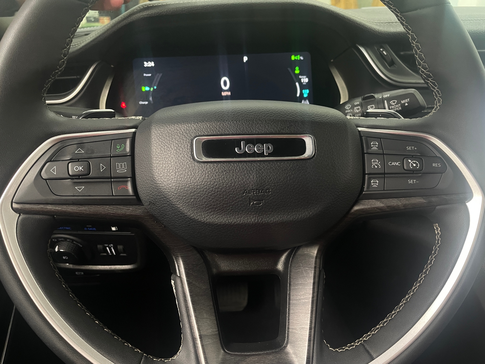 Thumbnail: 2024 Jeep Grand Cherokee - 4