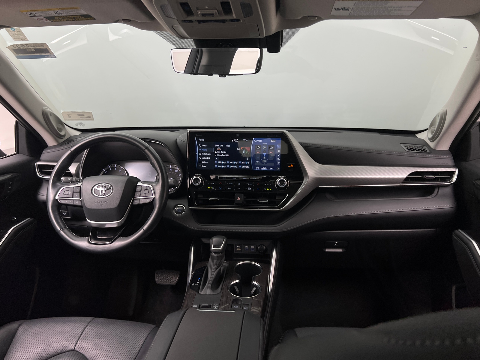 Thumbnail: 2022 Toyota Highlander - 2