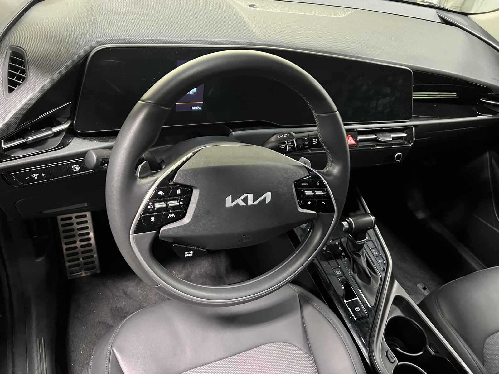 Thumbnail: 2023 Kia Niro - 5