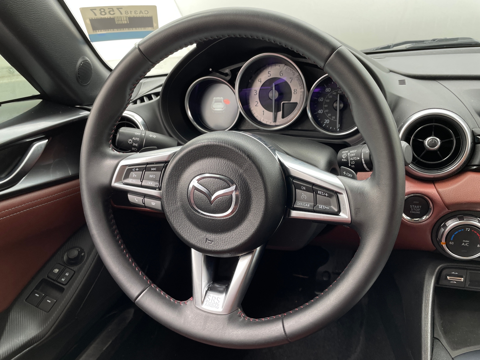 Thumbnail: 2017 Mazda MX-5 Miata - 4