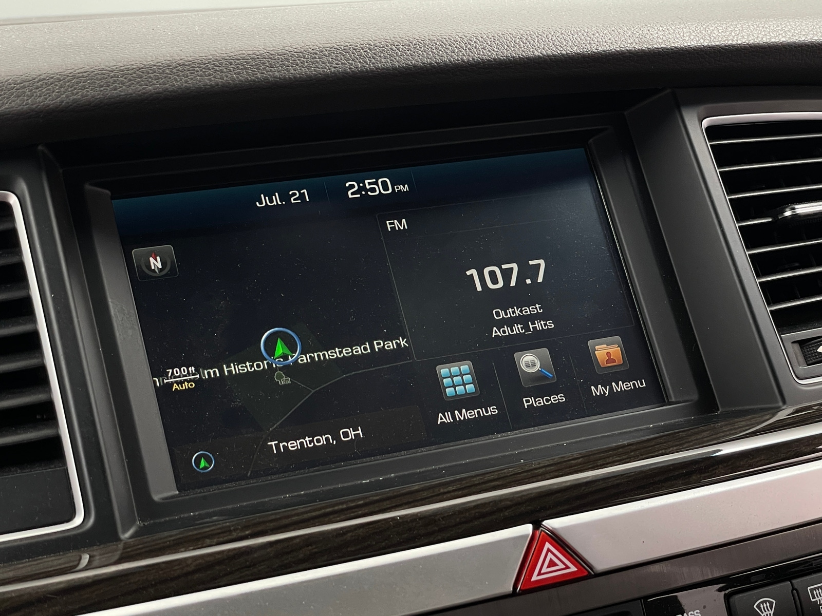 Thumbnail: 2015 Hyundai Genesis - 3