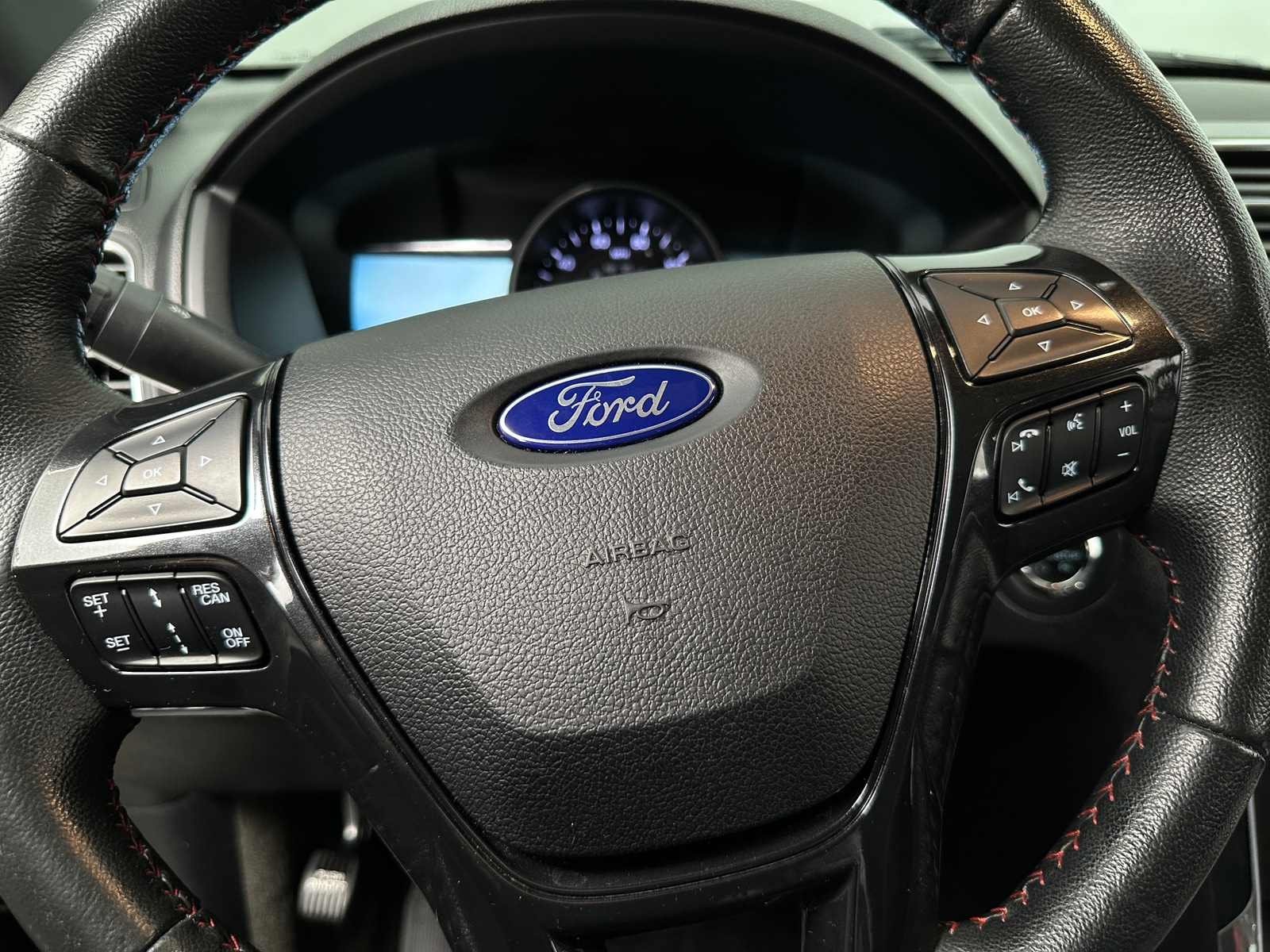 Thumbnail: 2018 Ford Explorer - 3