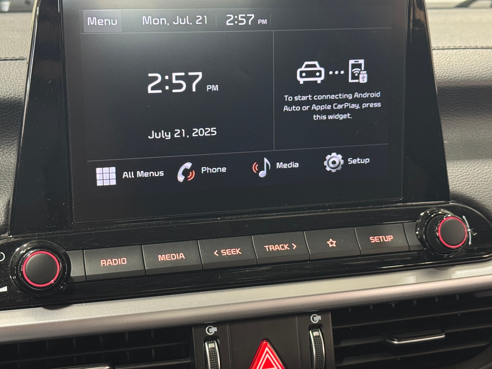 Thumbnail: 2022 Kia Forte - 4