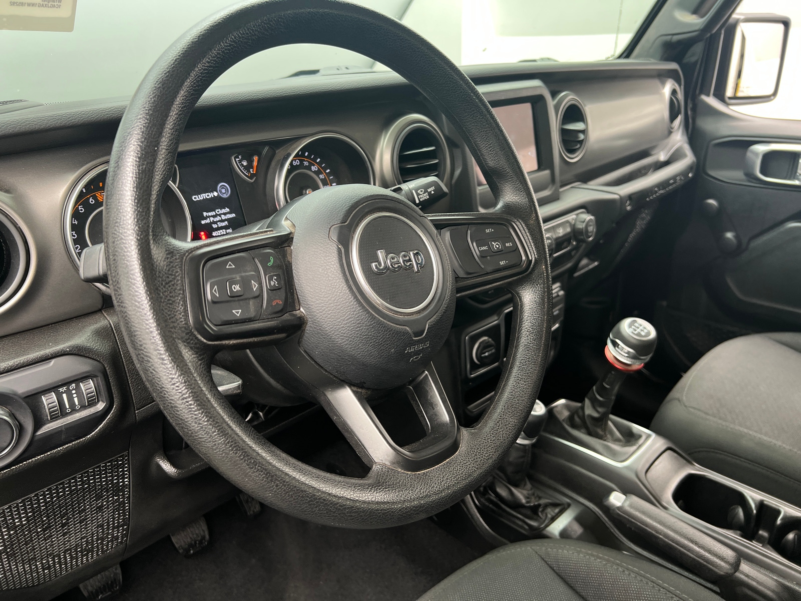 Thumbnail: 2022 Jeep Wrangler - 5