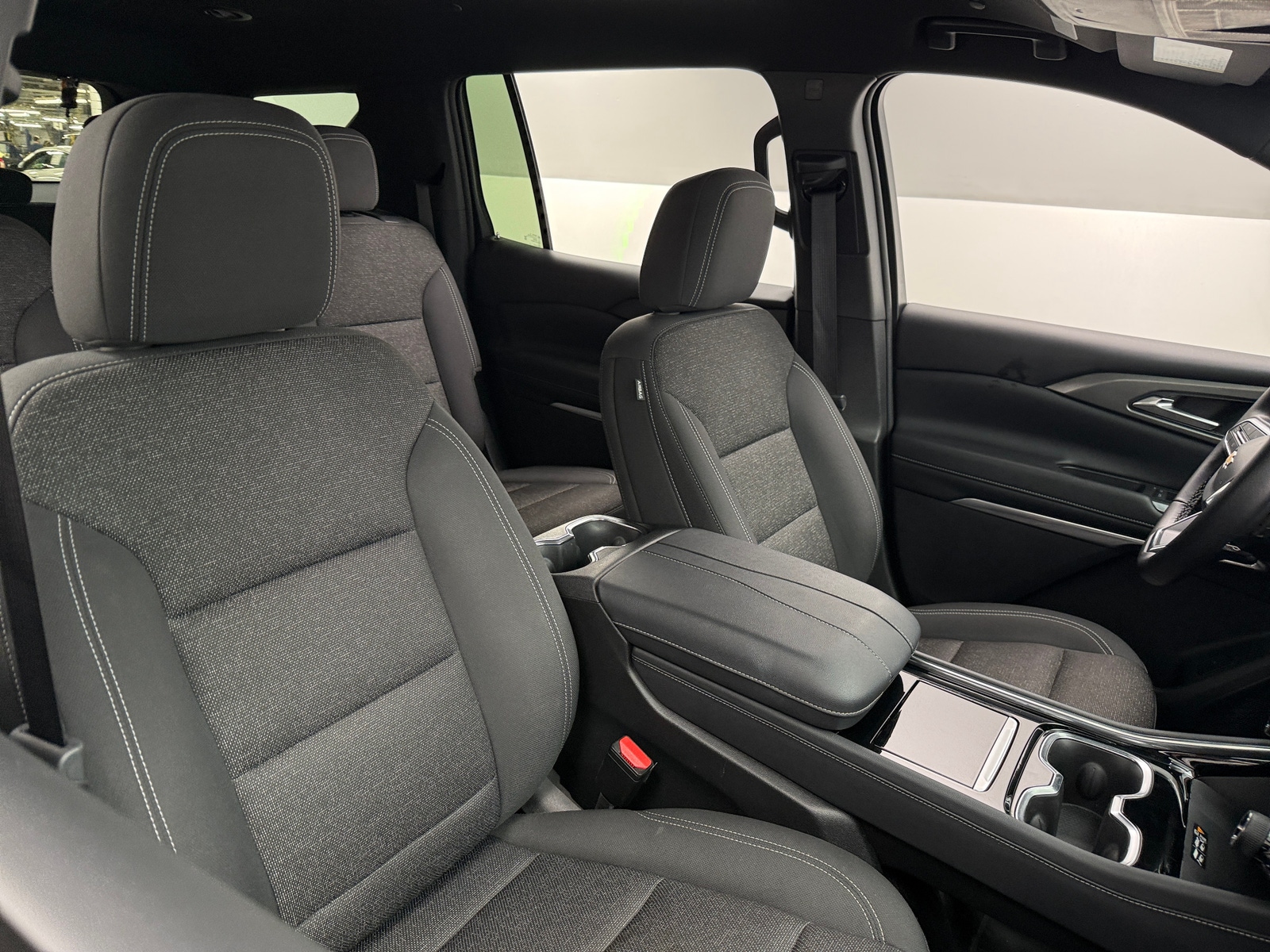 Thumbnail: 2024 Chevrolet Traverse - 2