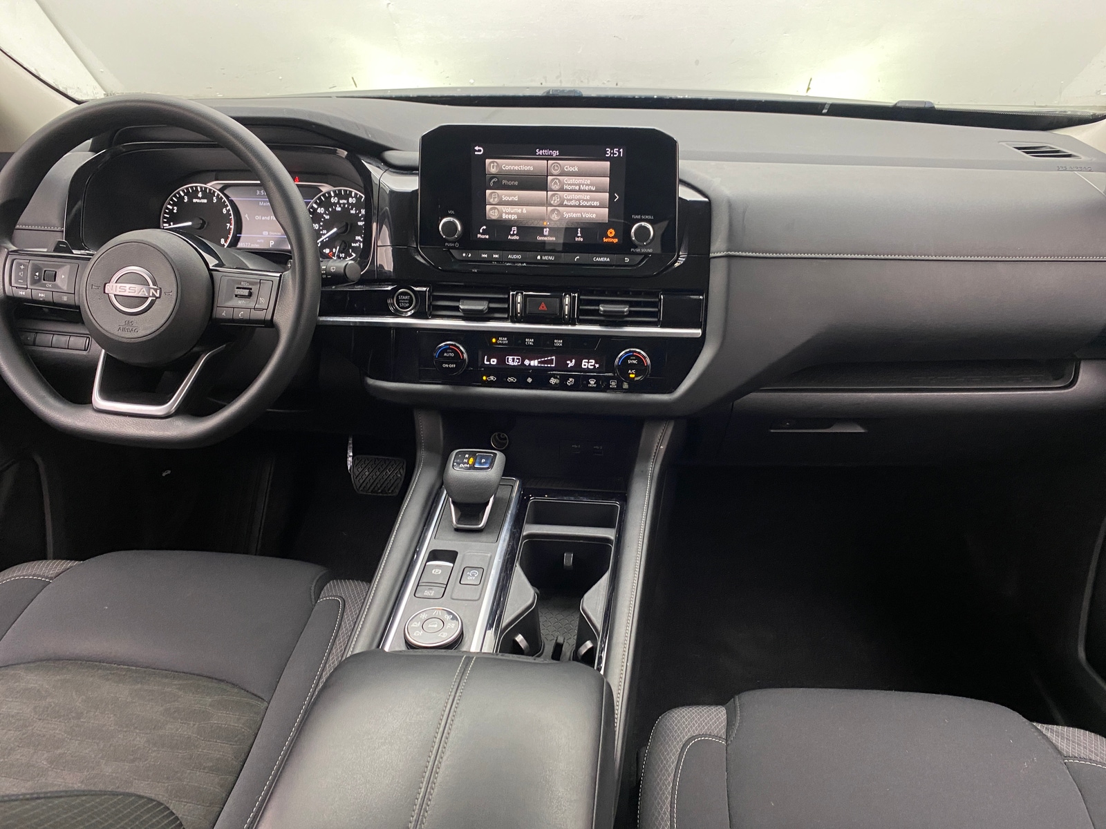 Thumbnail: 2022 Nissan Pathfinder - 3