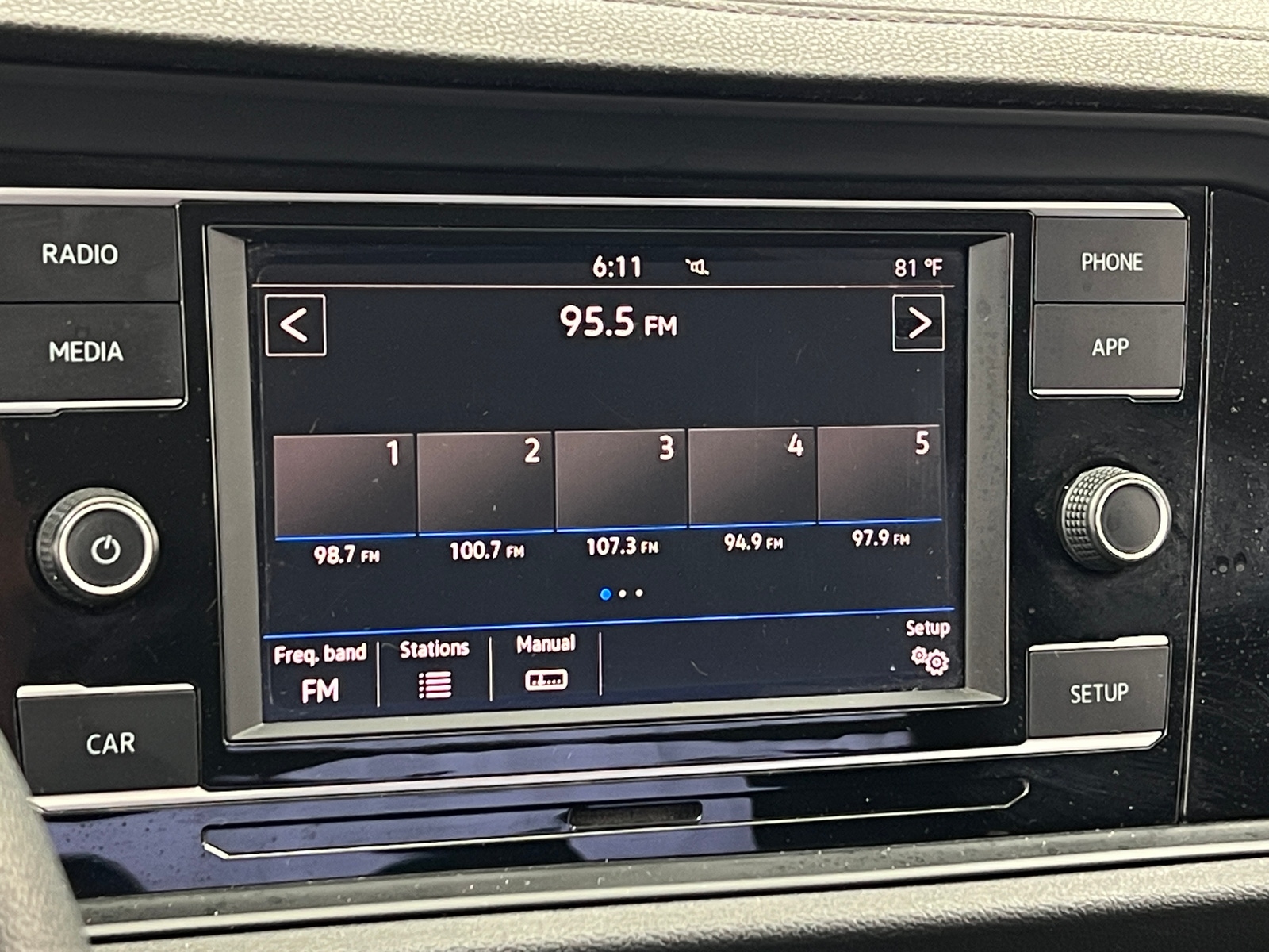 Thumbnail: 2019 Volkswagen Jetta - 4