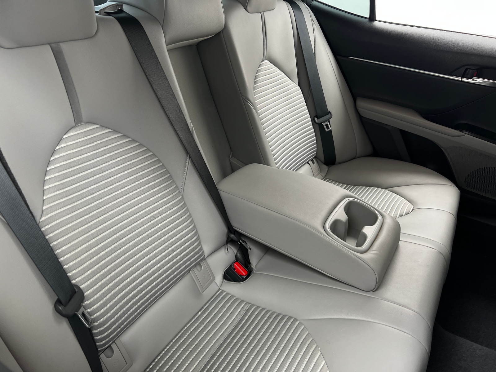Thumbnail: 2019 Toyota Camry - 6