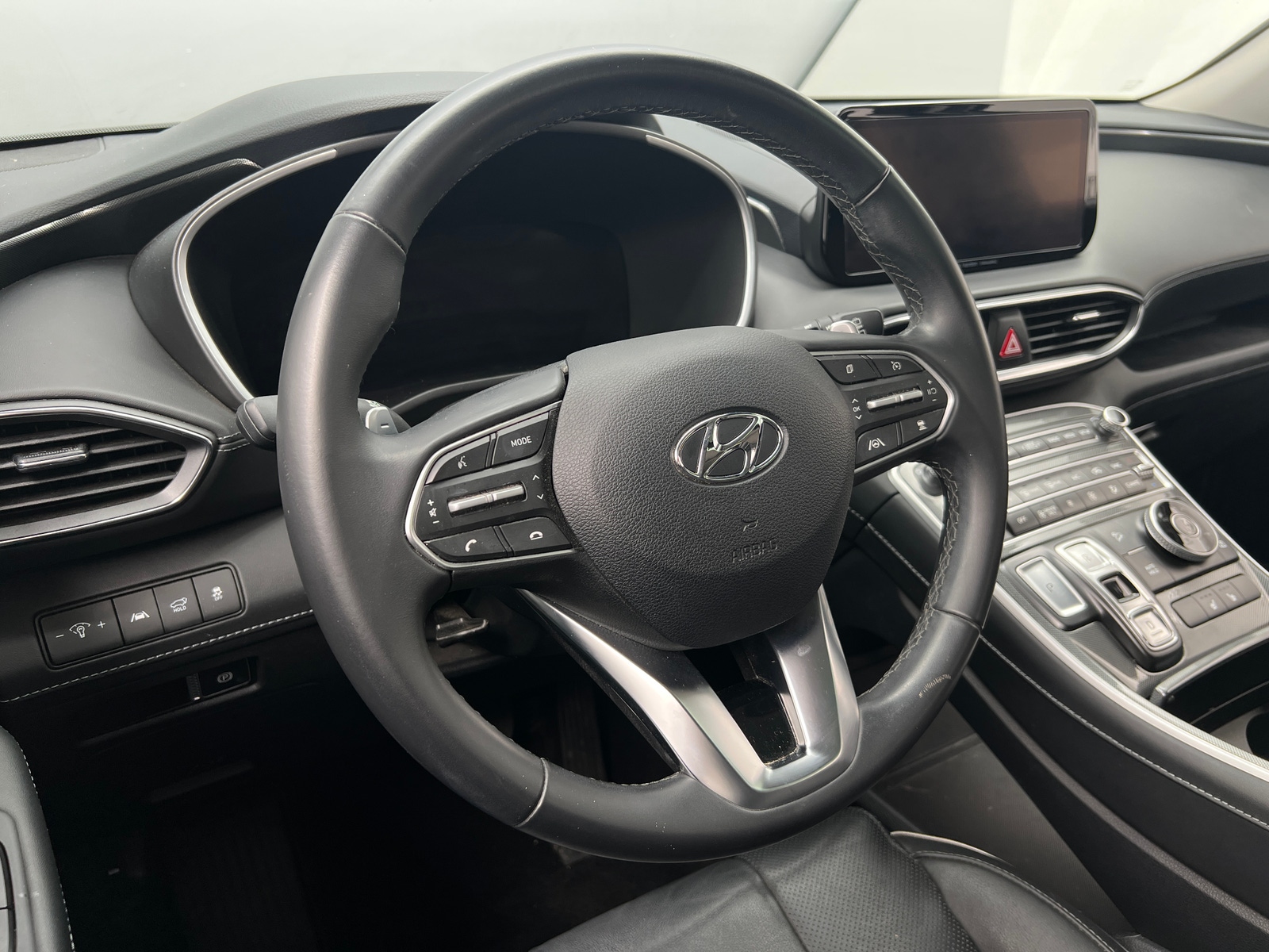 Thumbnail: 2022 Hyundai Santa Fe - 4