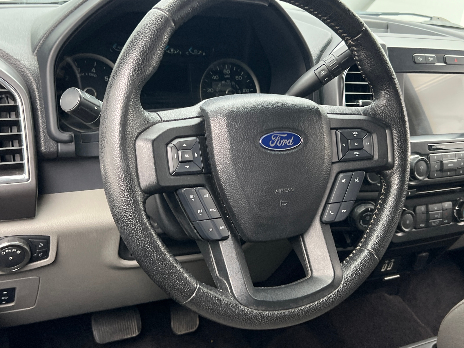 Thumbnail: 2016 Ford Econoline - 5