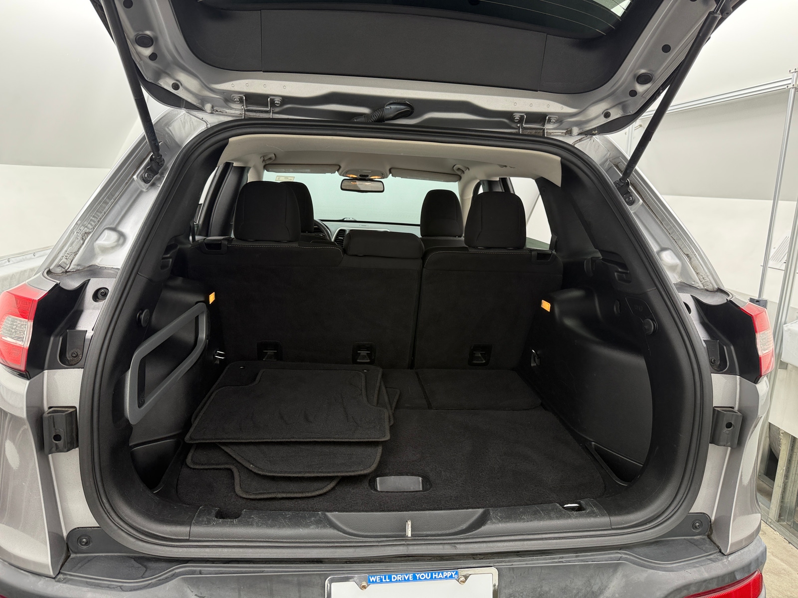 Thumbnail: 2016 Jeep Cherokee - 7