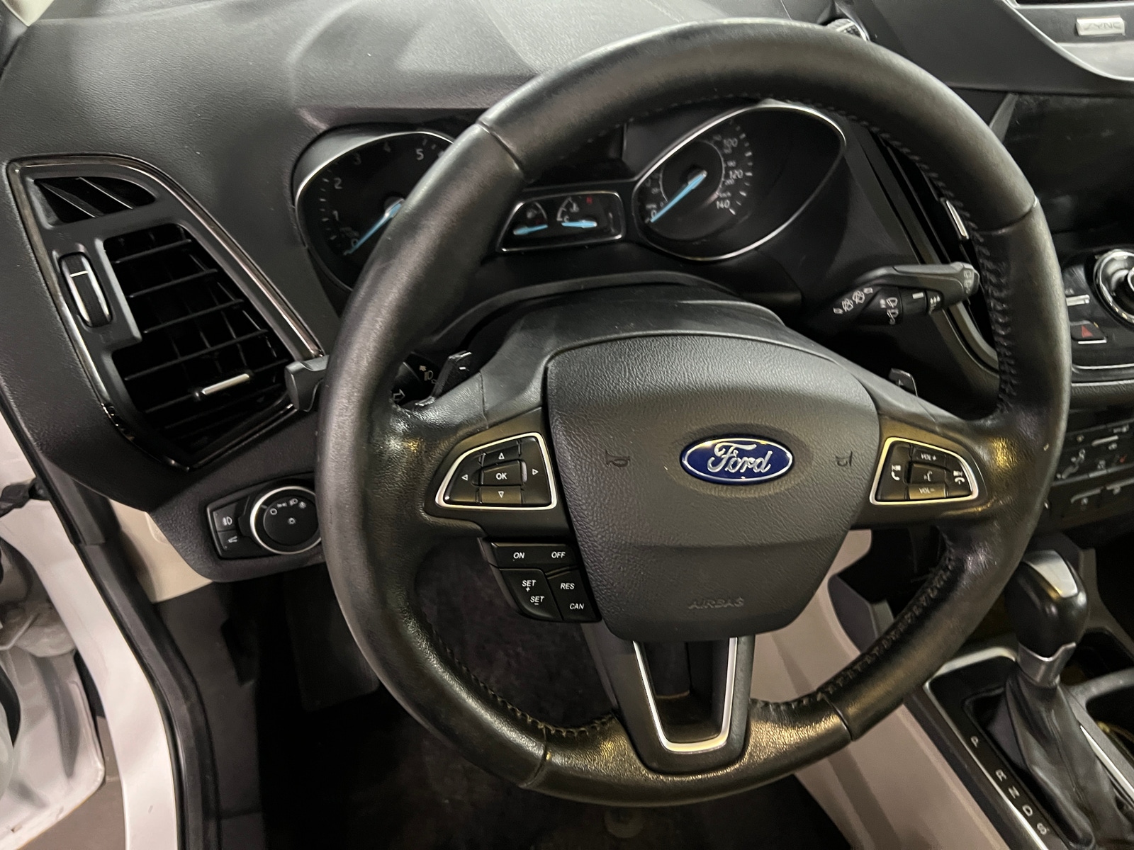 Thumbnail: 2017 Ford Escape - 4