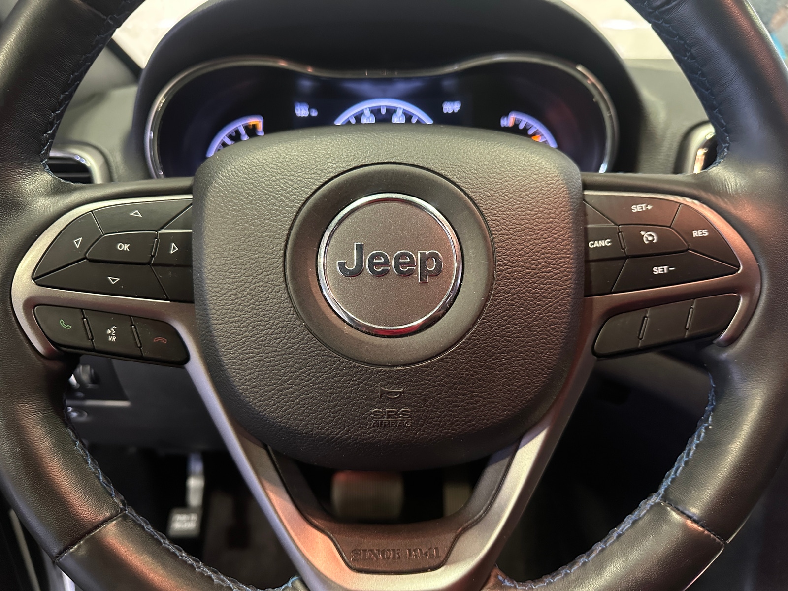 Thumbnail: 2019 Jeep Grand Cherokee - 5