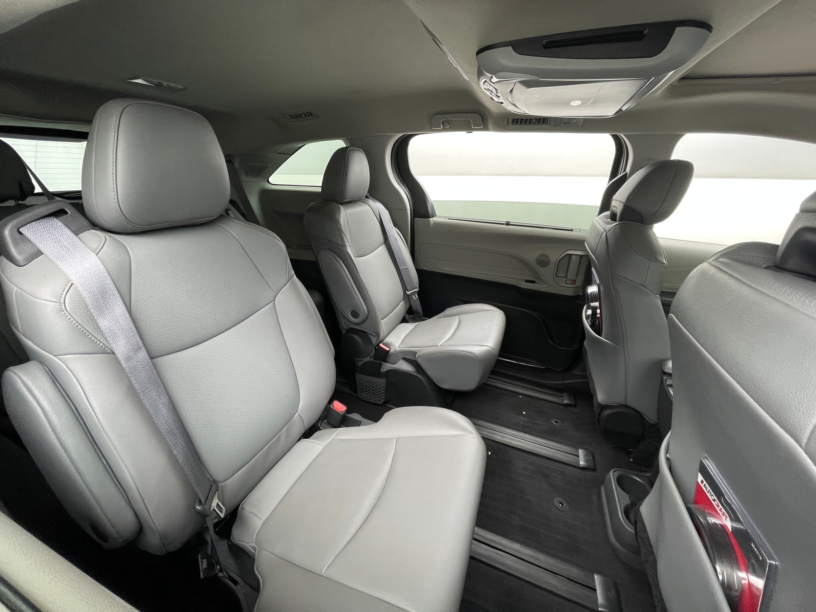 Thumbnail: 2022 Toyota Sienna - 5
