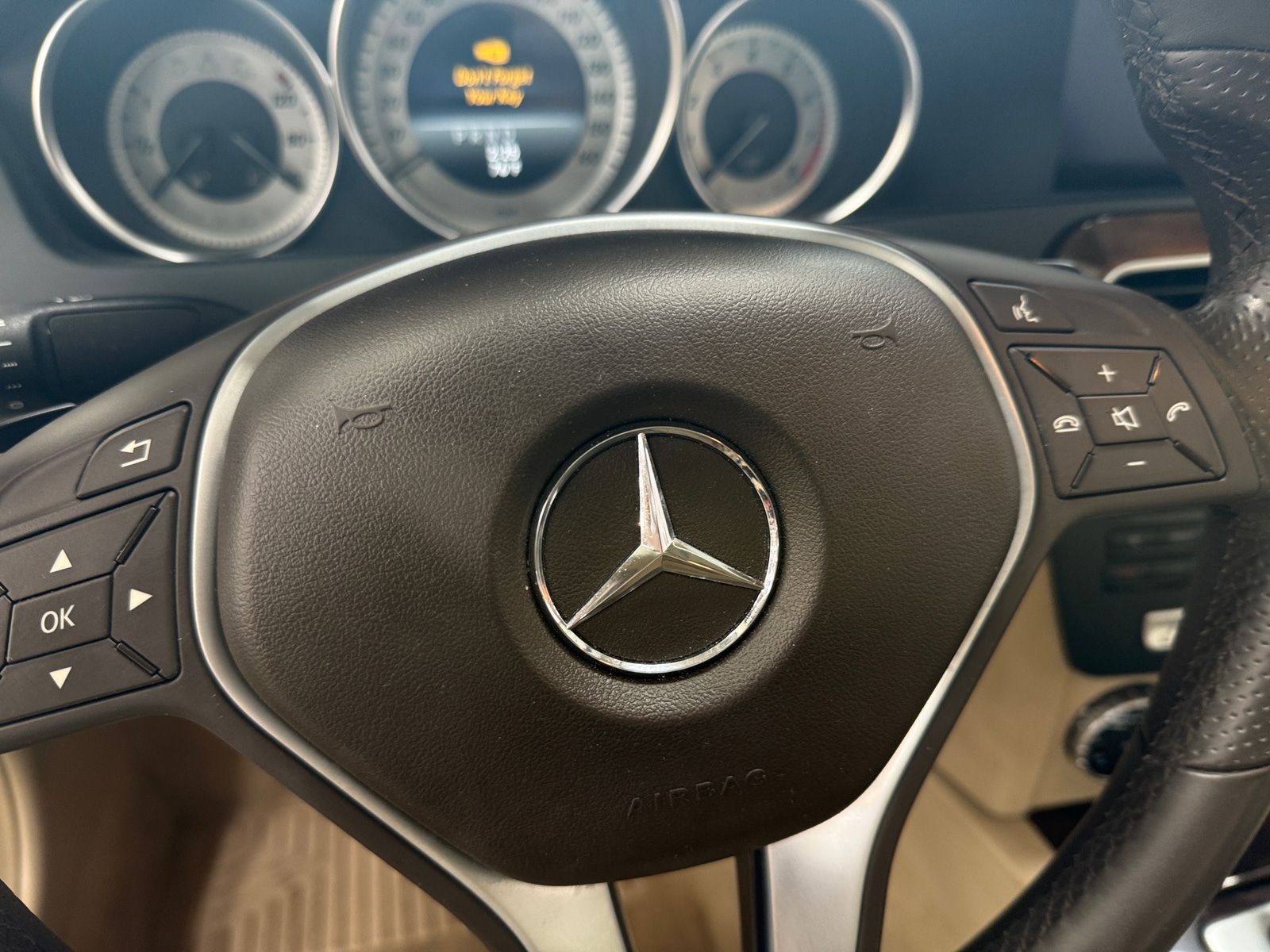 Thumbnail: 2015 Mercedes-Benz C-Class - 3