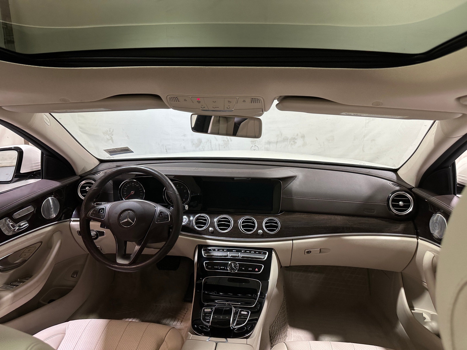 Thumbnail: 2018 Mercedes-Benz E-Class - 2