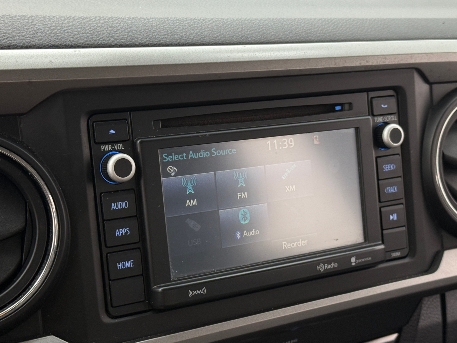 Thumbnail: 2019 Toyota Tacoma - 4