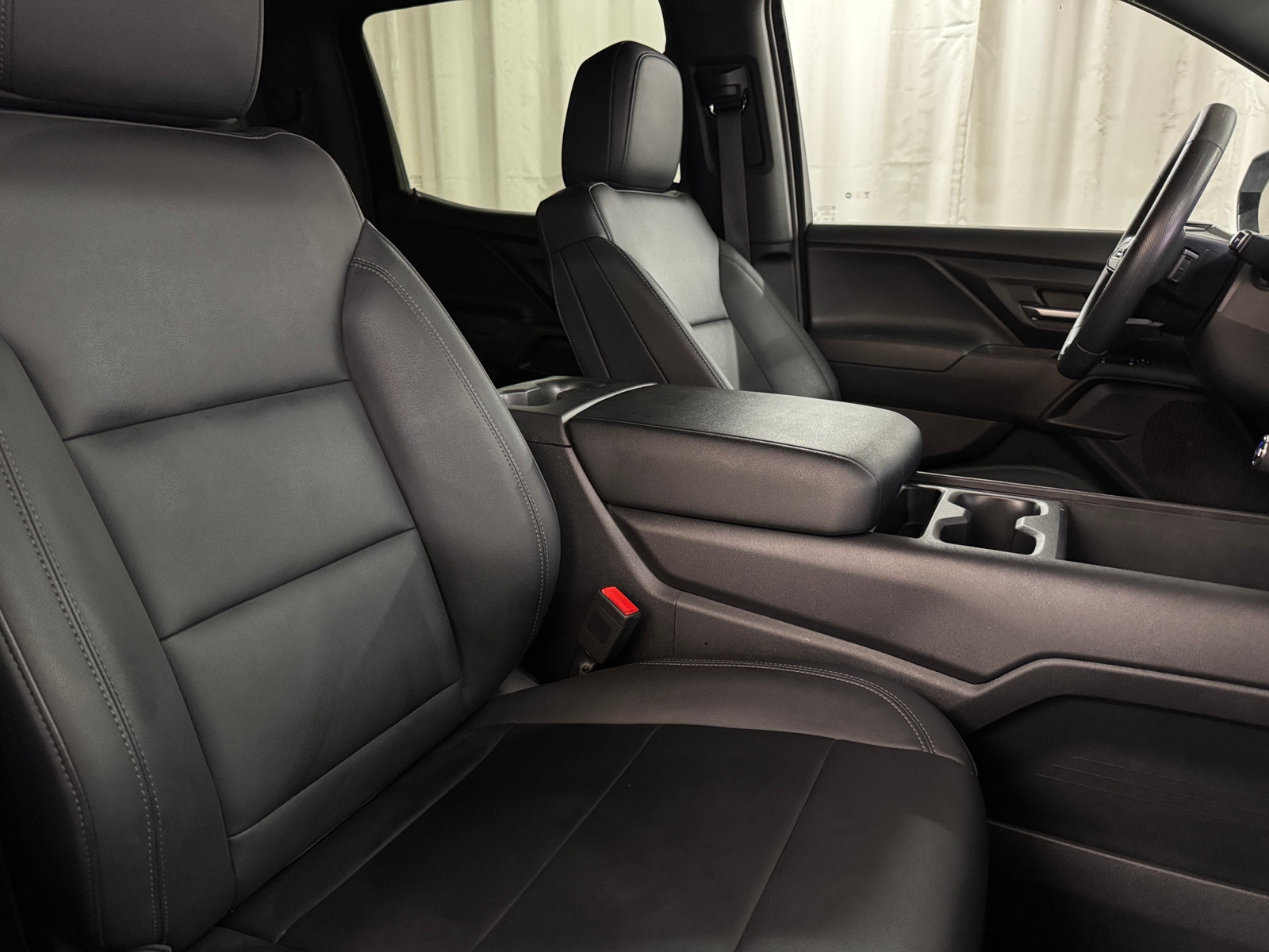 Thumbnail: 2024 Chevrolet Silverado EV - 2