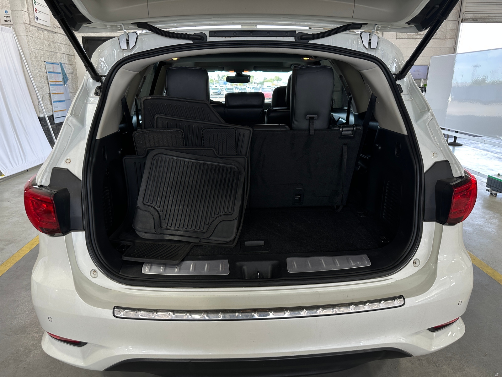 Thumbnail: 2020 INFINITI QX60 - 6
