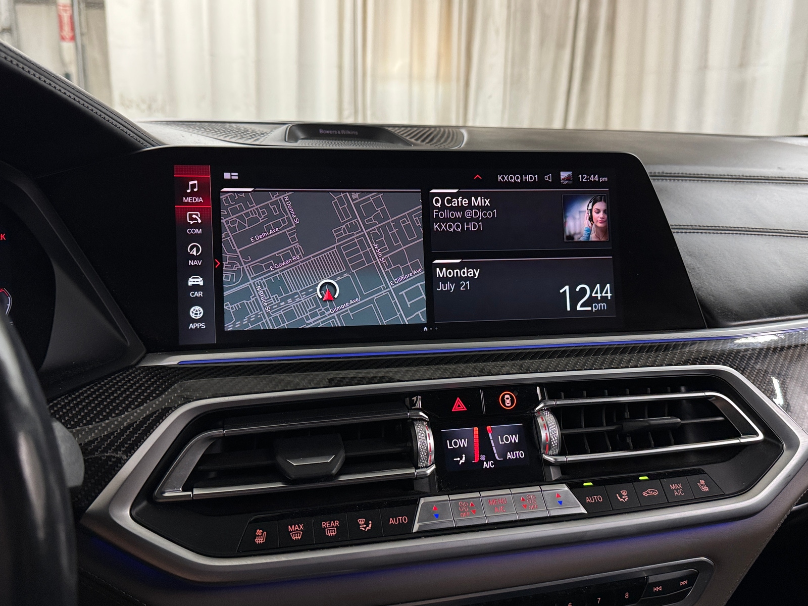 Thumbnail: 2021 BMW X6 - 3