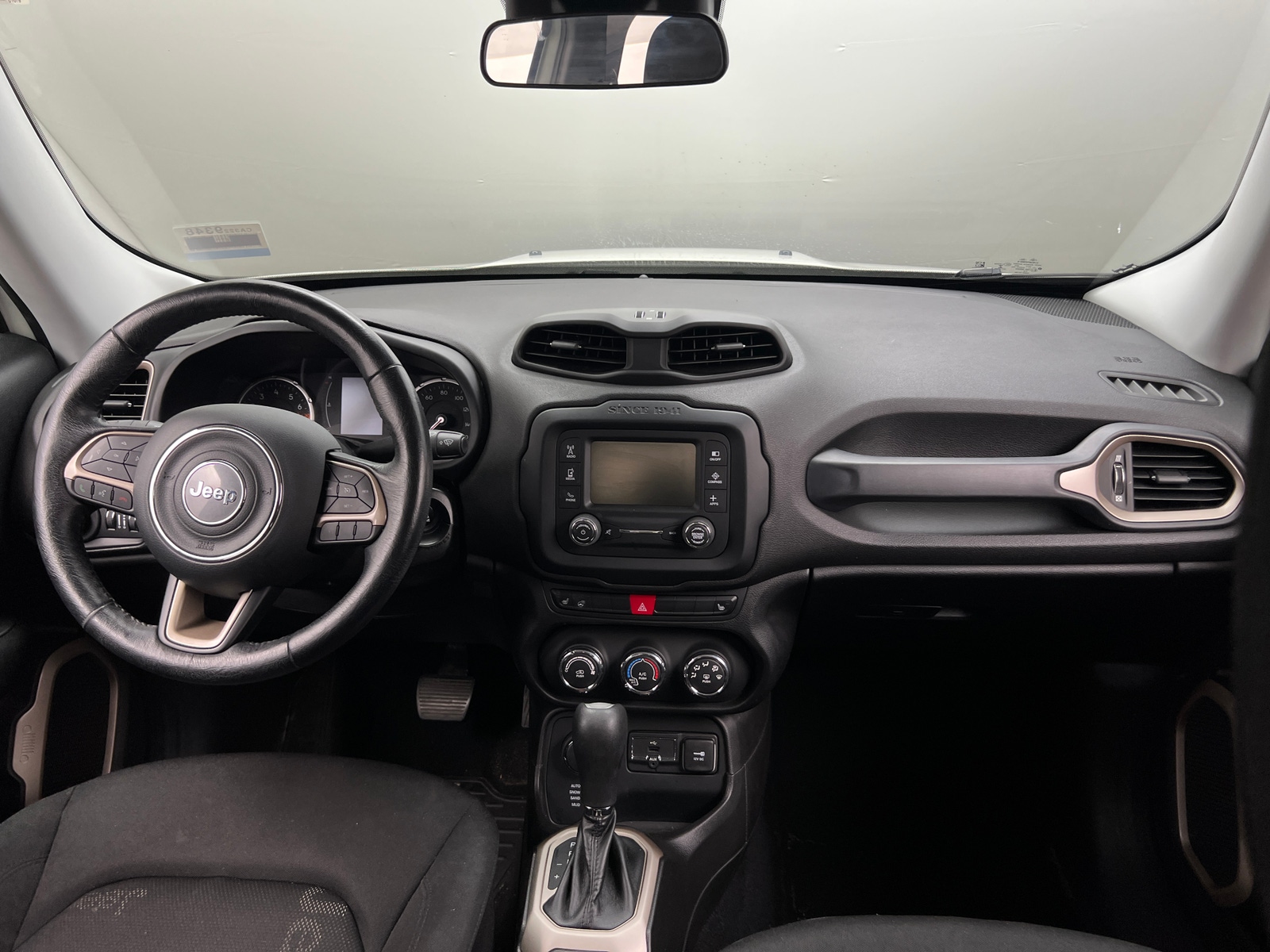 Thumbnail: 2017 Jeep Renegade - 3
