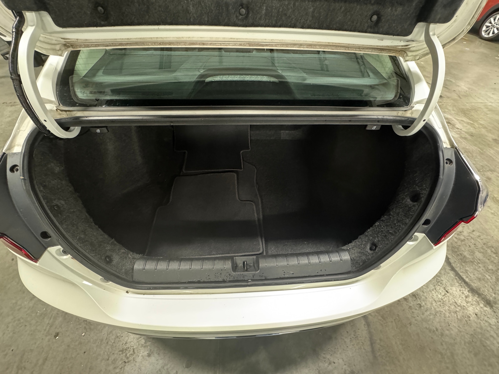 Thumbnail: 2019 Honda Insight - 6