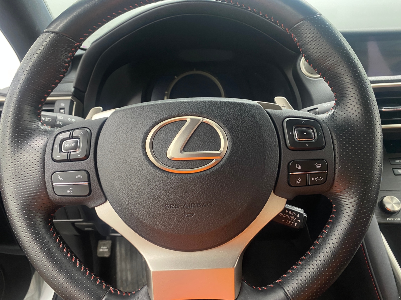 Thumbnail: 2019 Lexus IS - 4