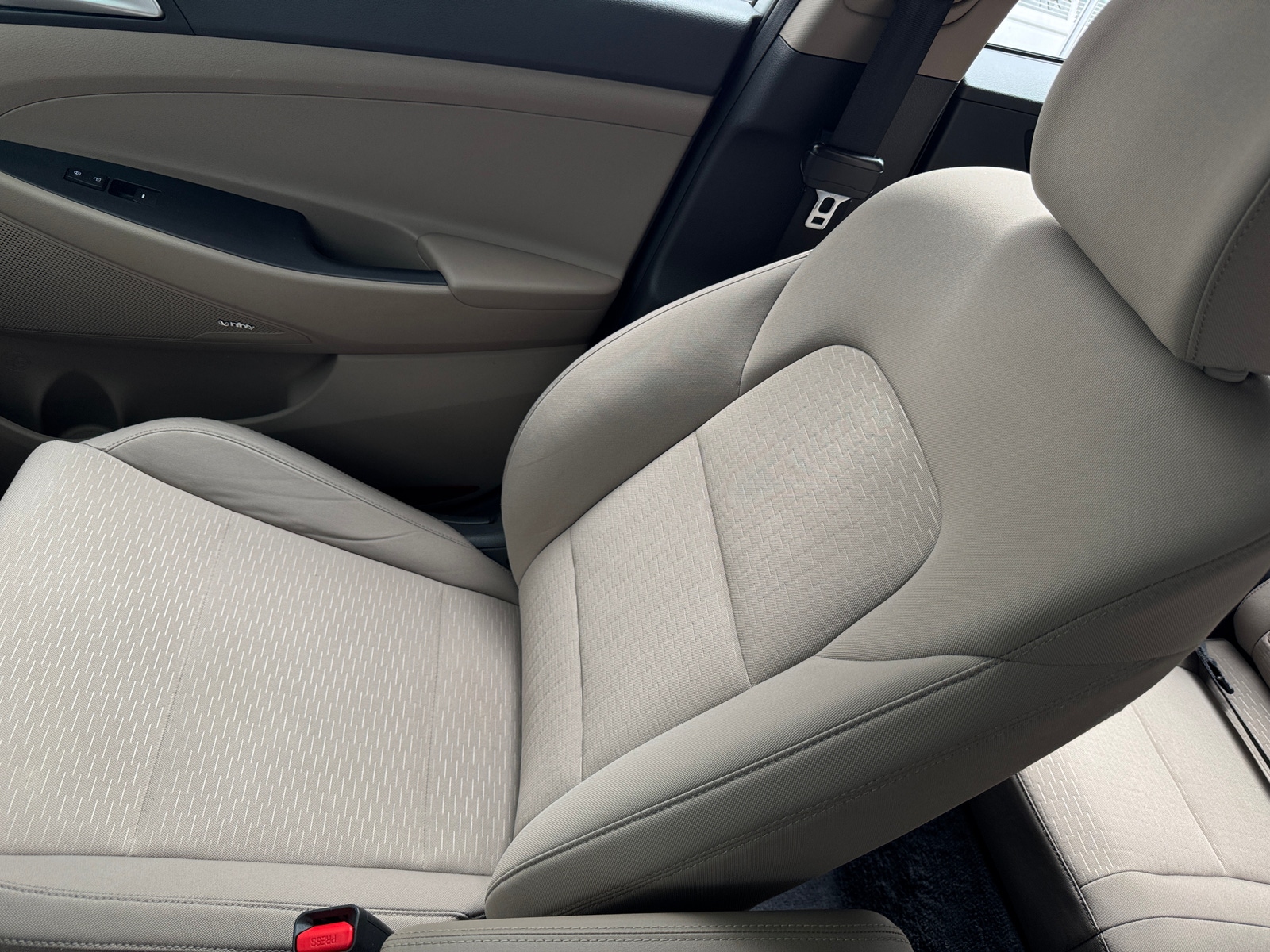 Thumbnail: 2019 Hyundai Tucson - 2
