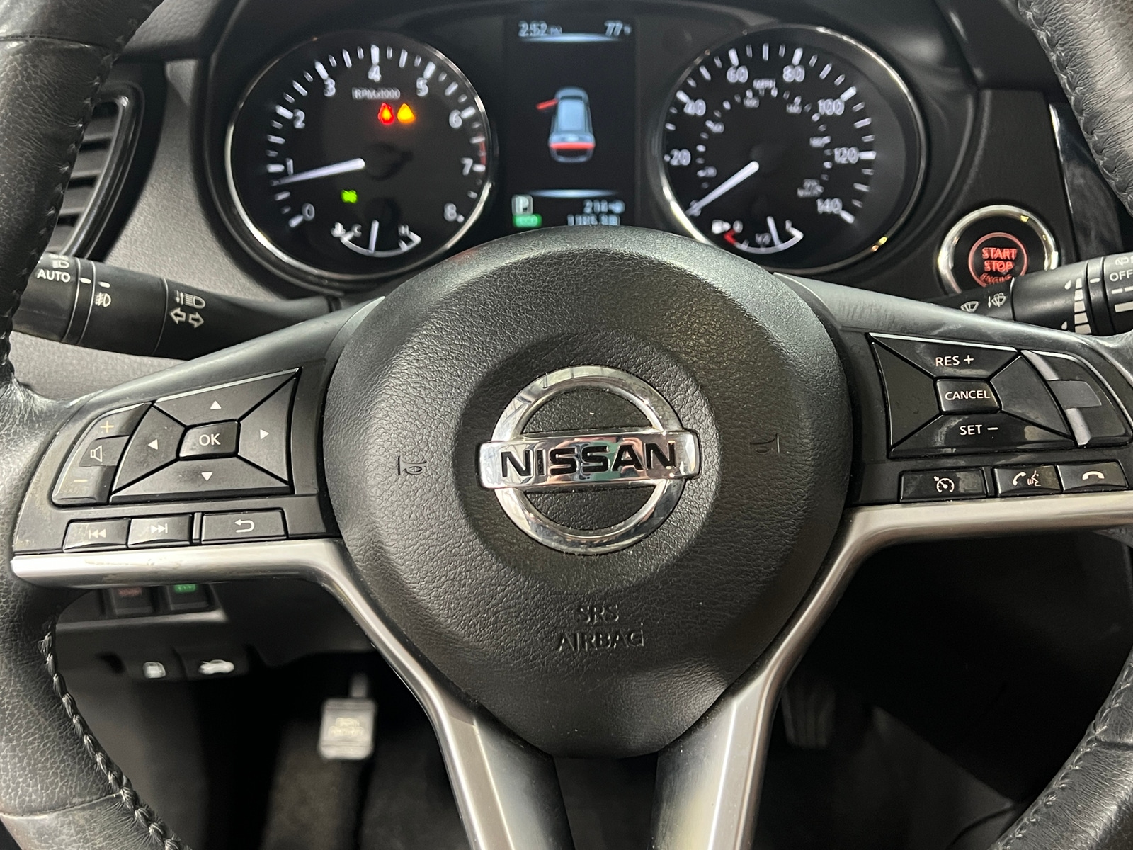 Thumbnail: 2017 Nissan Rogue - 4
