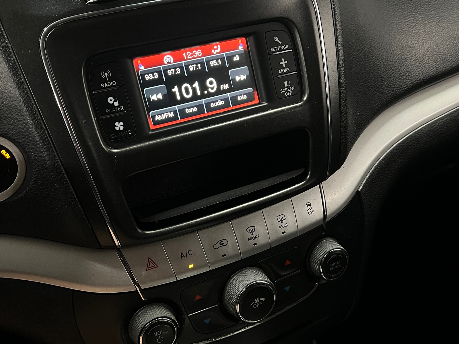 Thumbnail: 2018 Dodge Journey - 4
