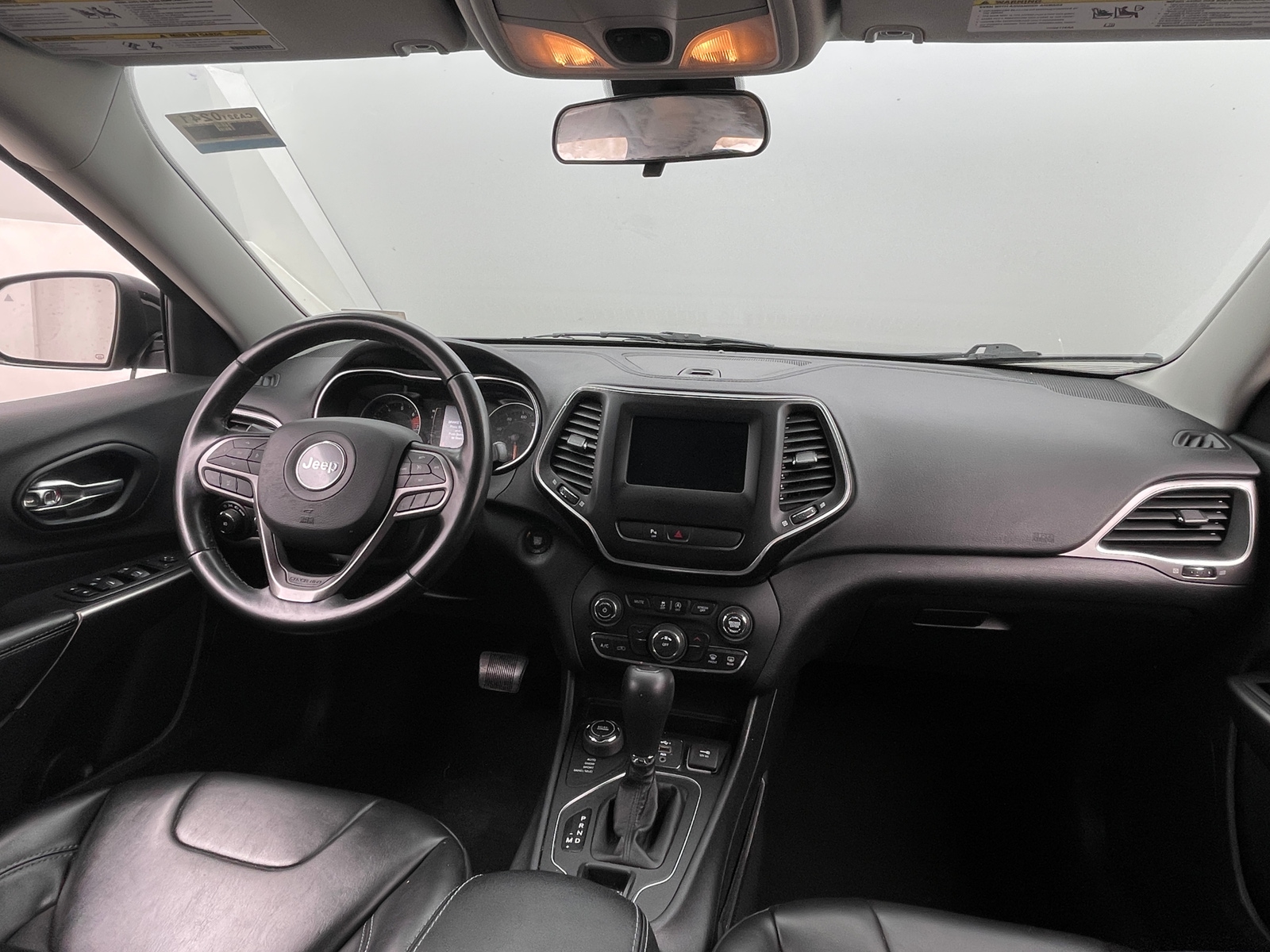Thumbnail: 2020 Jeep Cherokee - 3