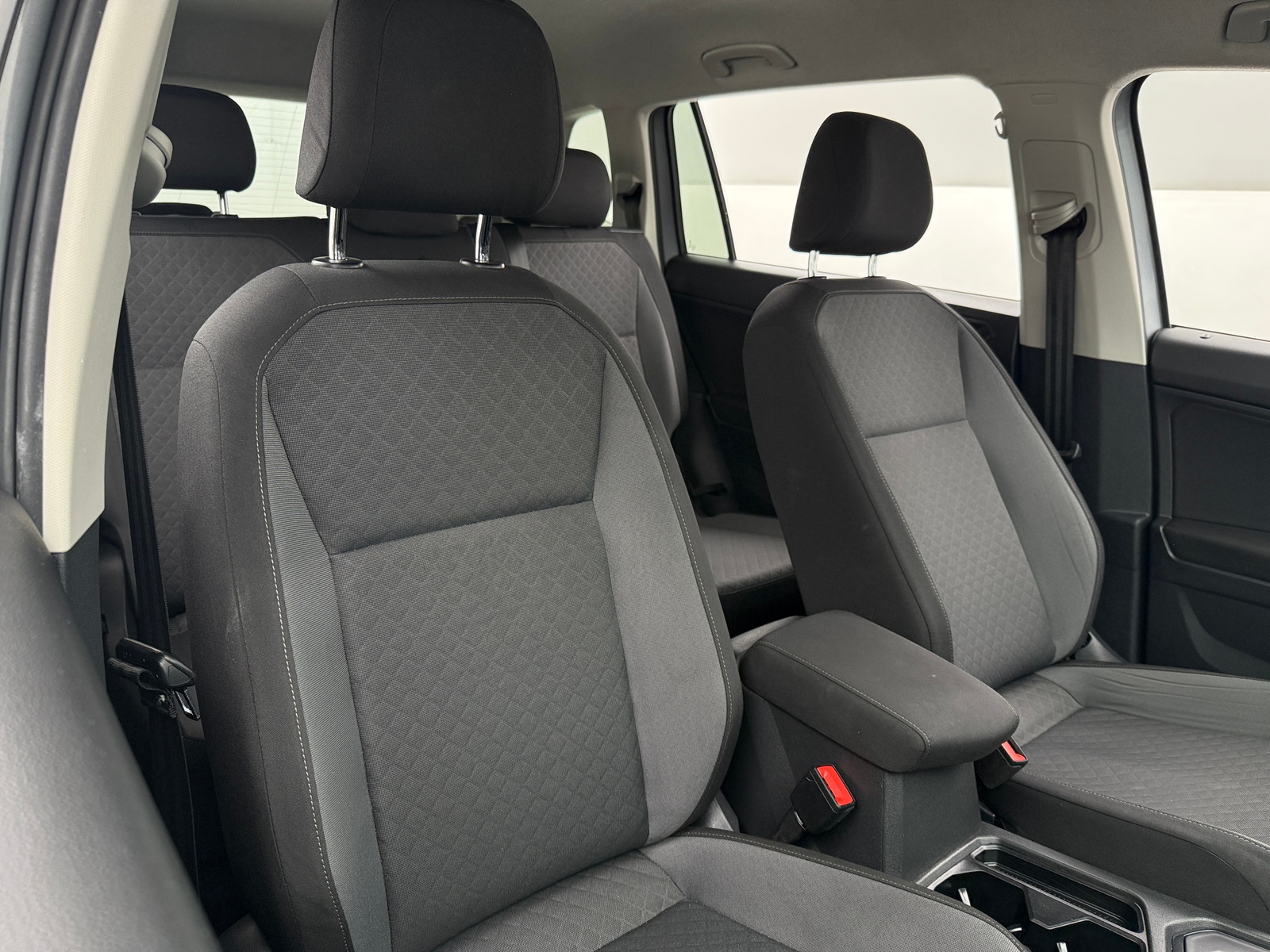 Thumbnail: 2020 Volkswagen Tiguan - 2