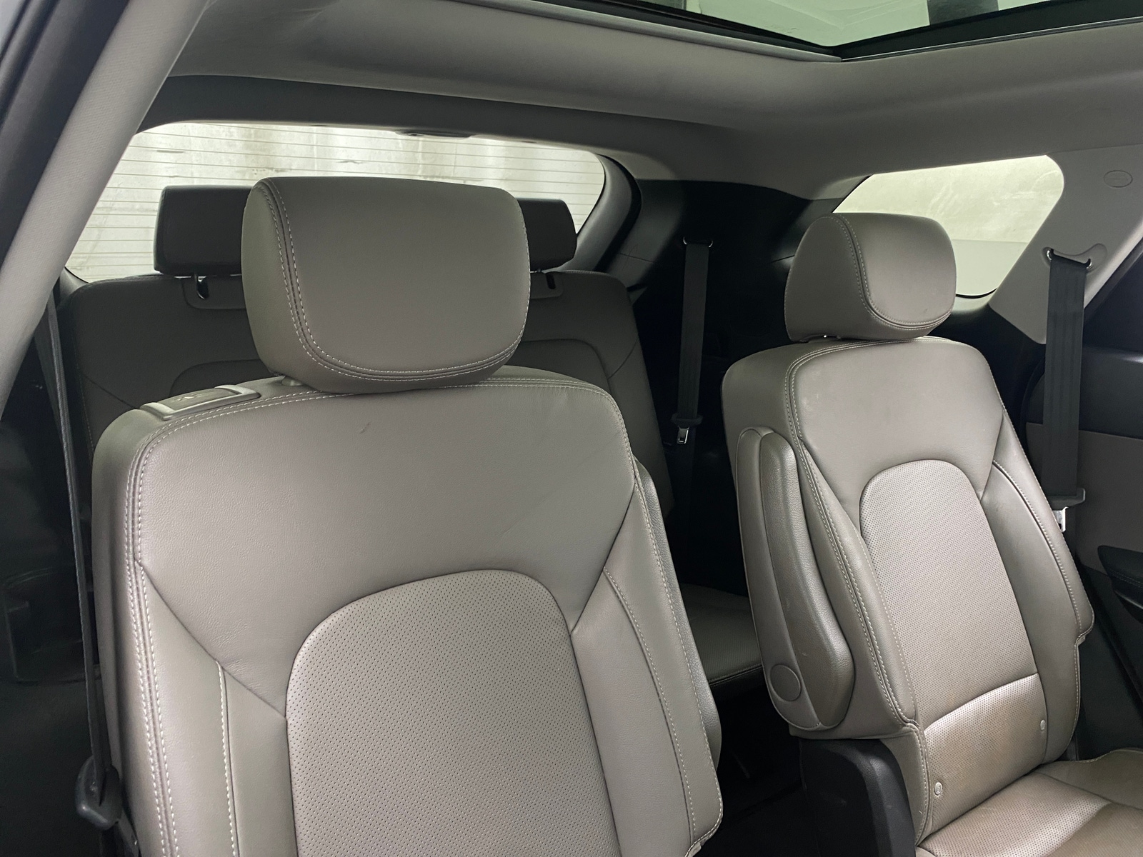 Thumbnail: 2016 Hyundai Santa Fe - 5
