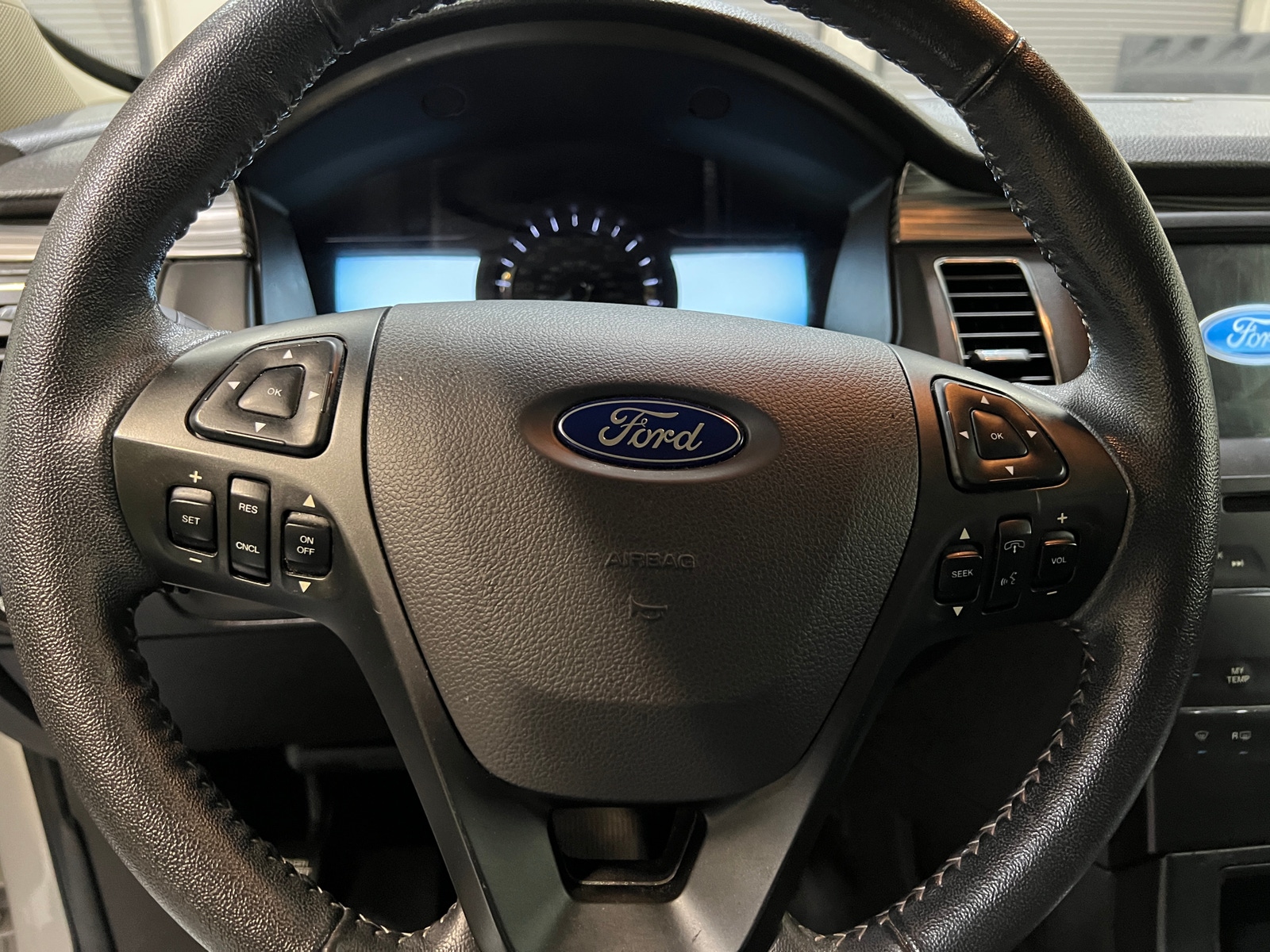 Thumbnail: 2017 Ford Flex - 4
