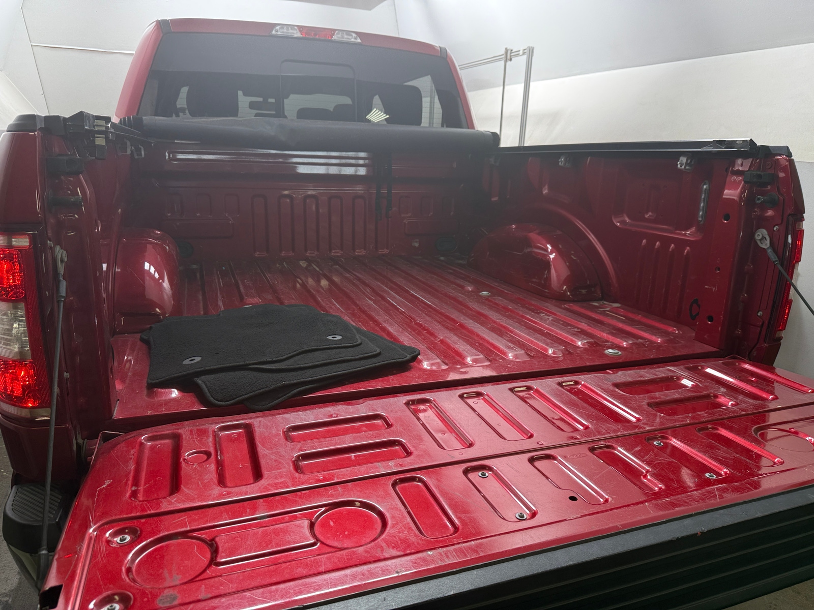 Thumbnail: 2020 Ford Econoline - 7