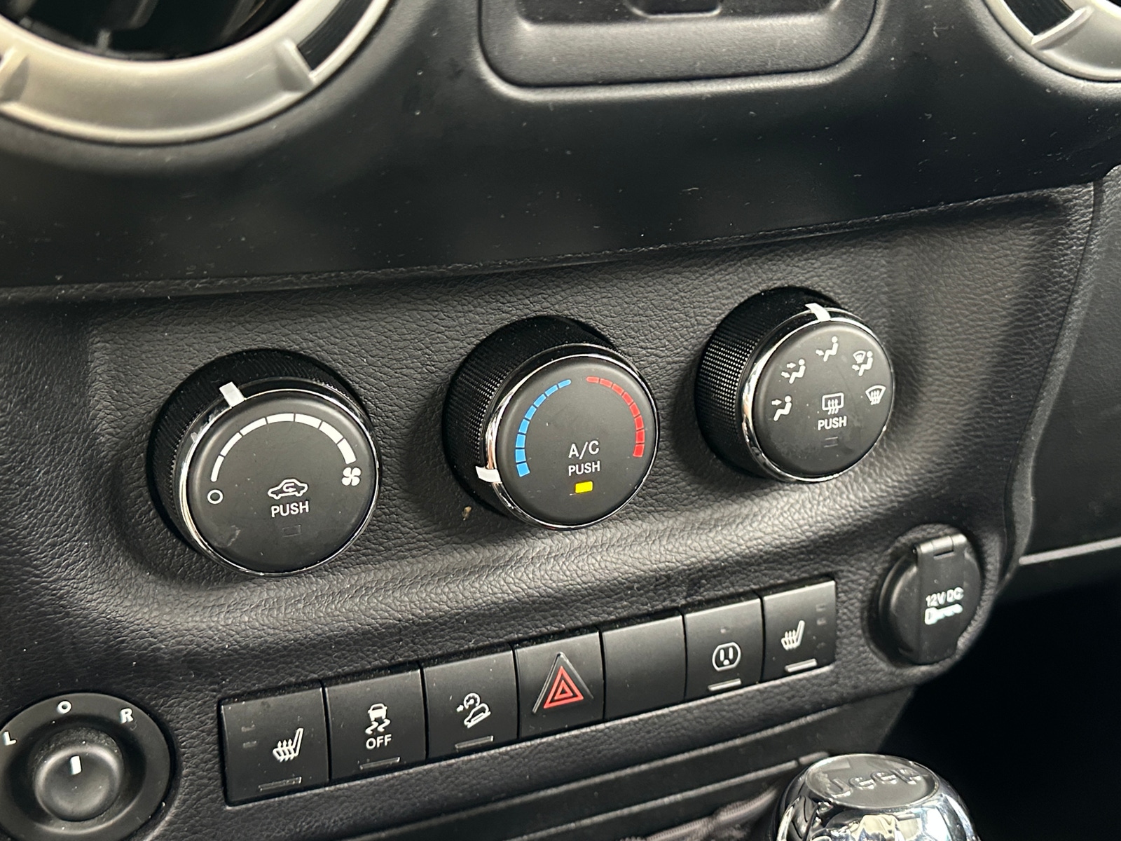 Thumbnail: 2017 Jeep Wrangler - 3