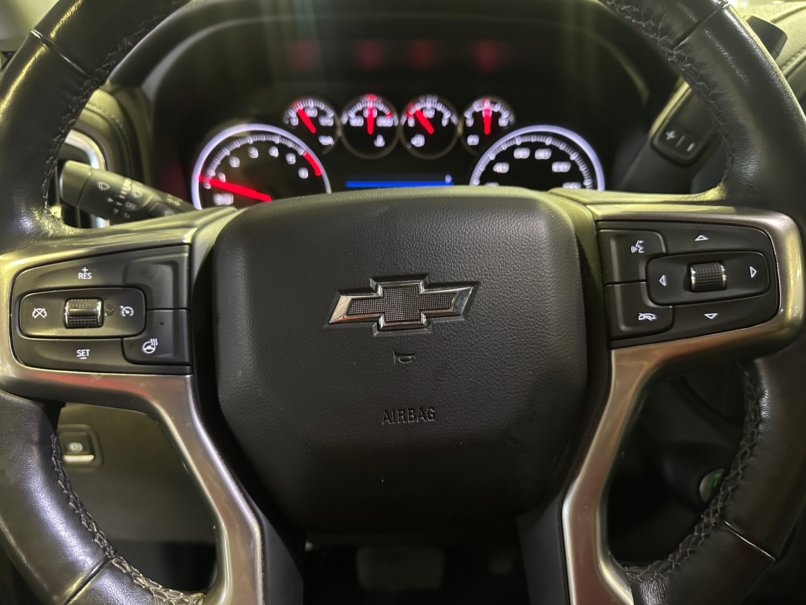 Thumbnail: 2022 Chevrolet Silverado 1500 - 5