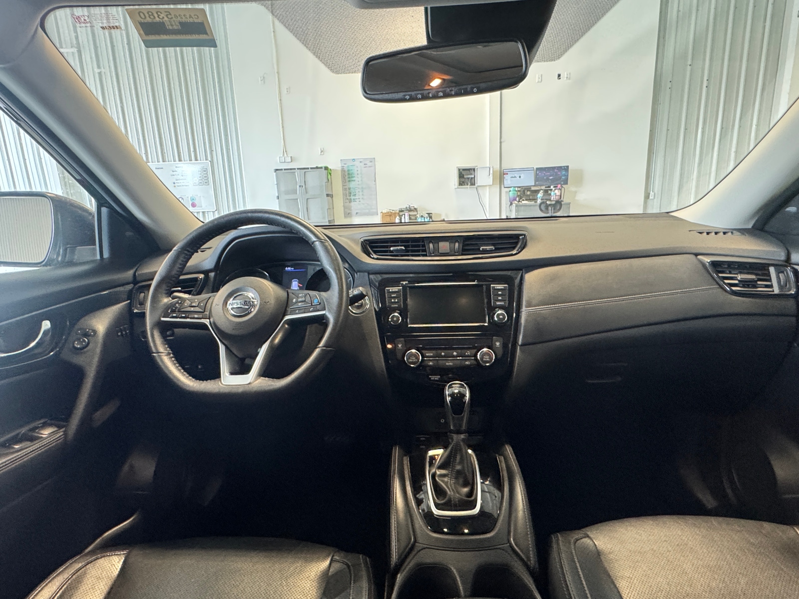 Thumbnail: 2019 Nissan Rogue - 2