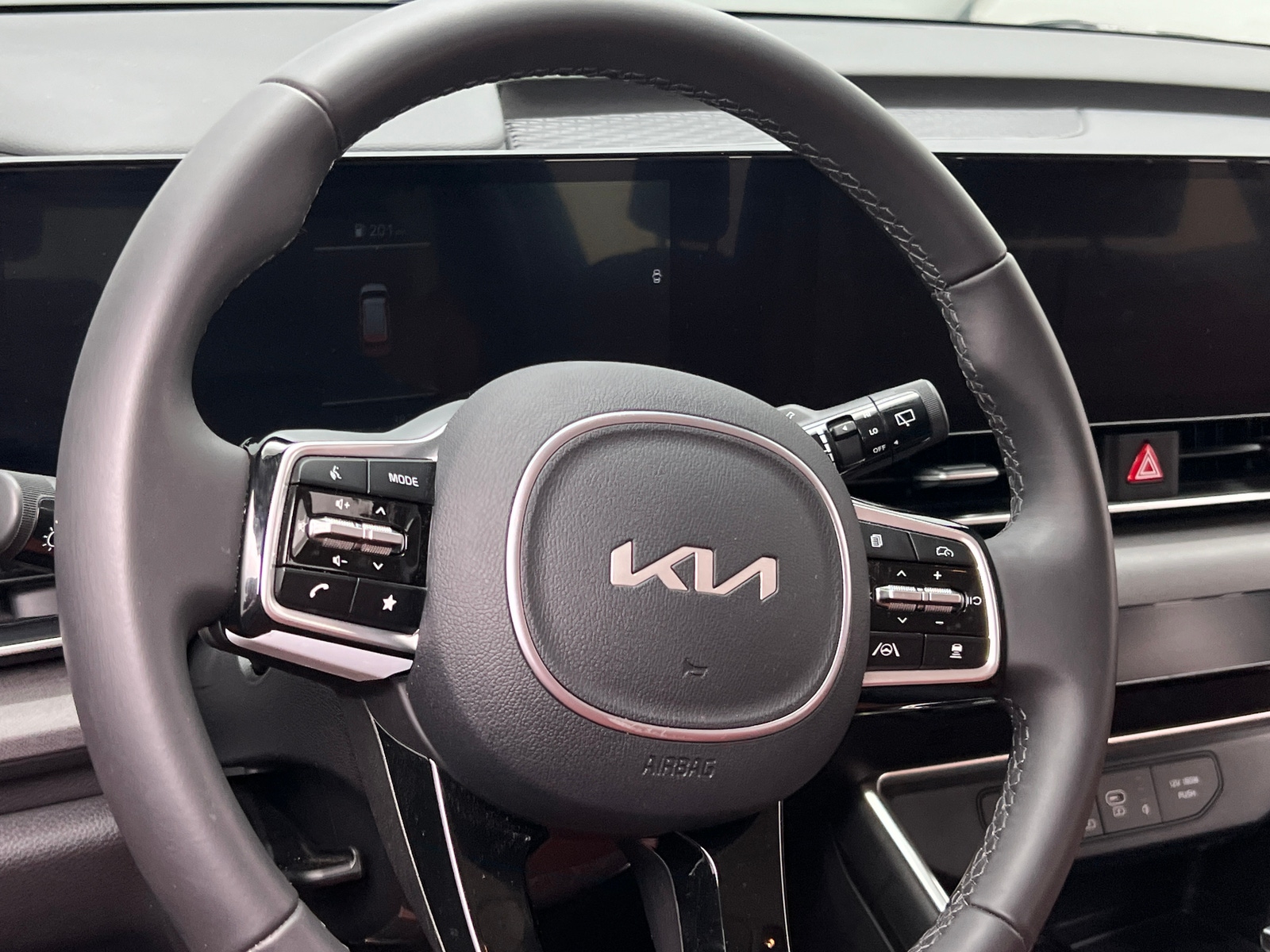 Thumbnail: 2025 Kia Carnival - 4