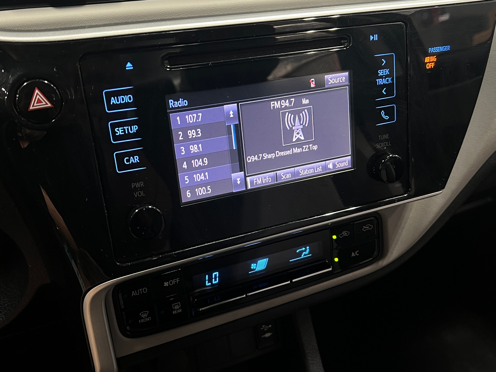 Thumbnail: 2019 Toyota Corolla - 4