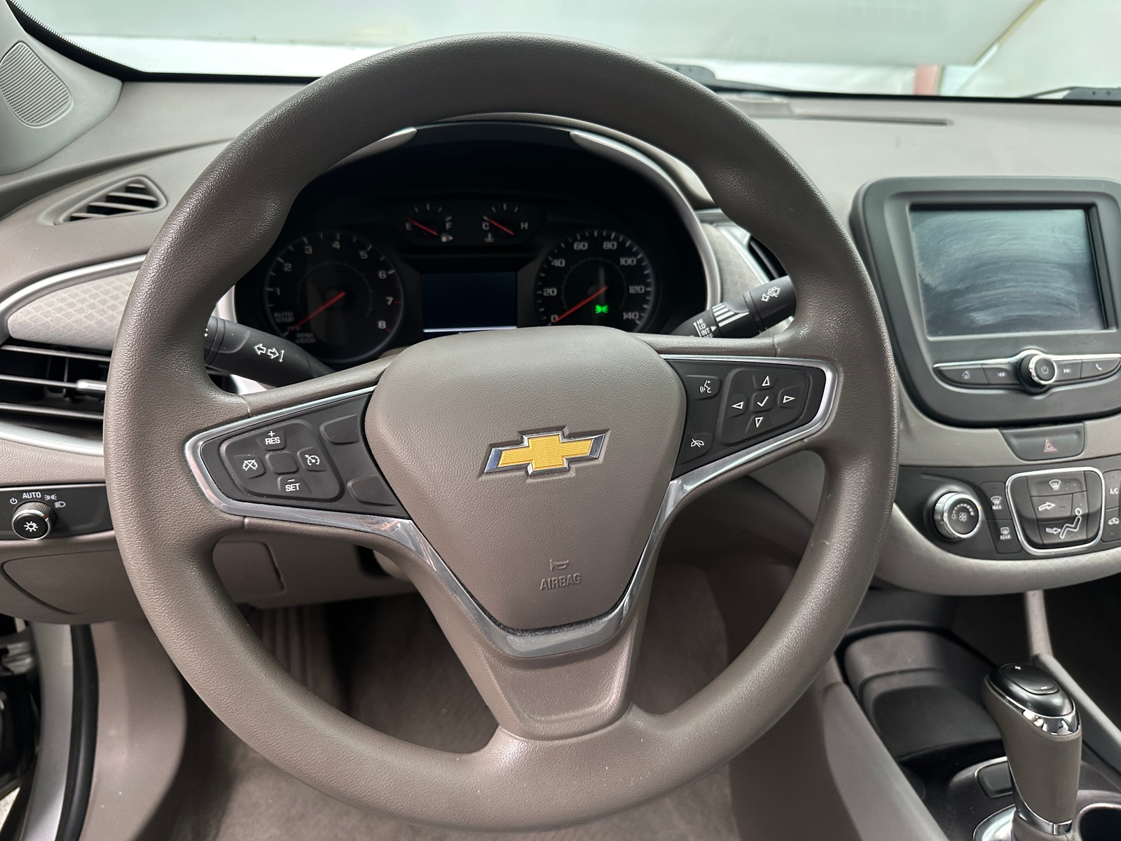 Thumbnail: 2016 Chevrolet Malibu - 5