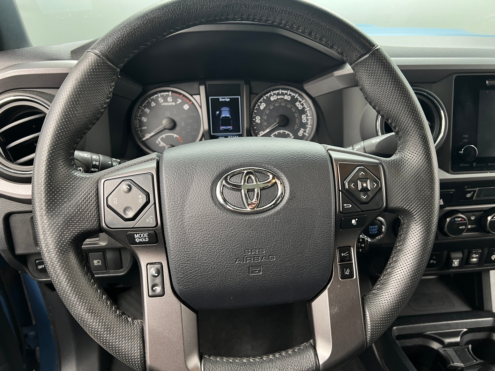 Thumbnail: 2019 Toyota Tacoma - 4
