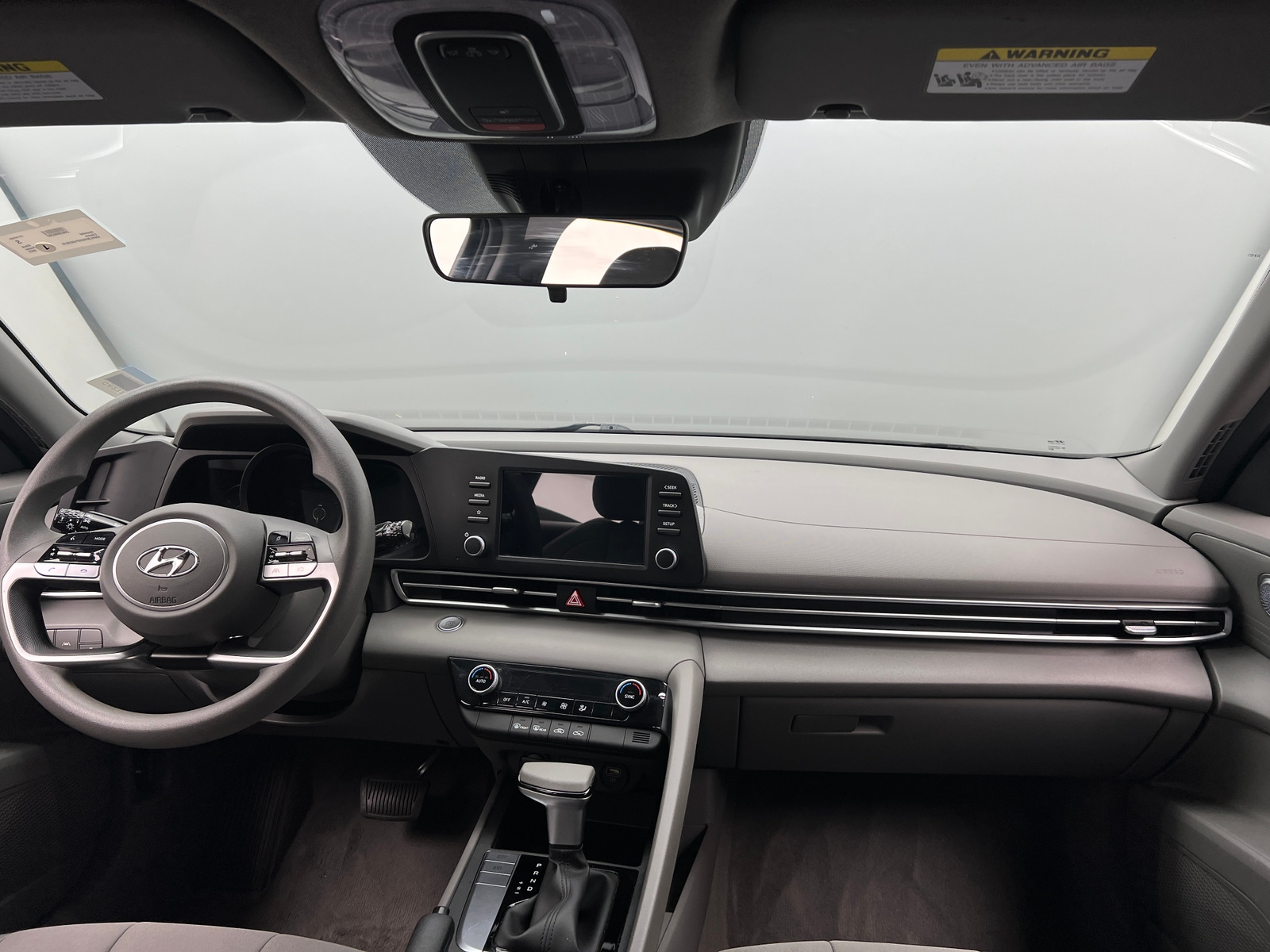Thumbnail: 2023 Hyundai Elantra - 3