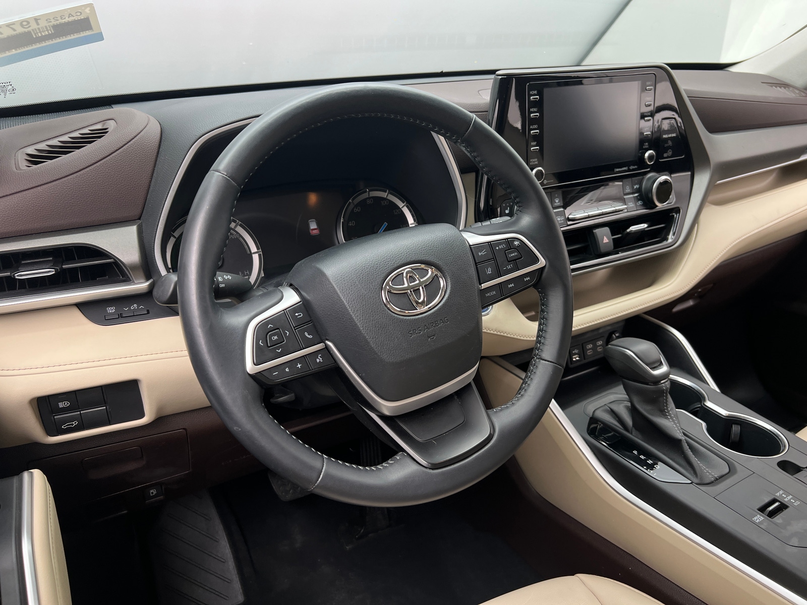Thumbnail: 2022 Toyota Highlander - 4