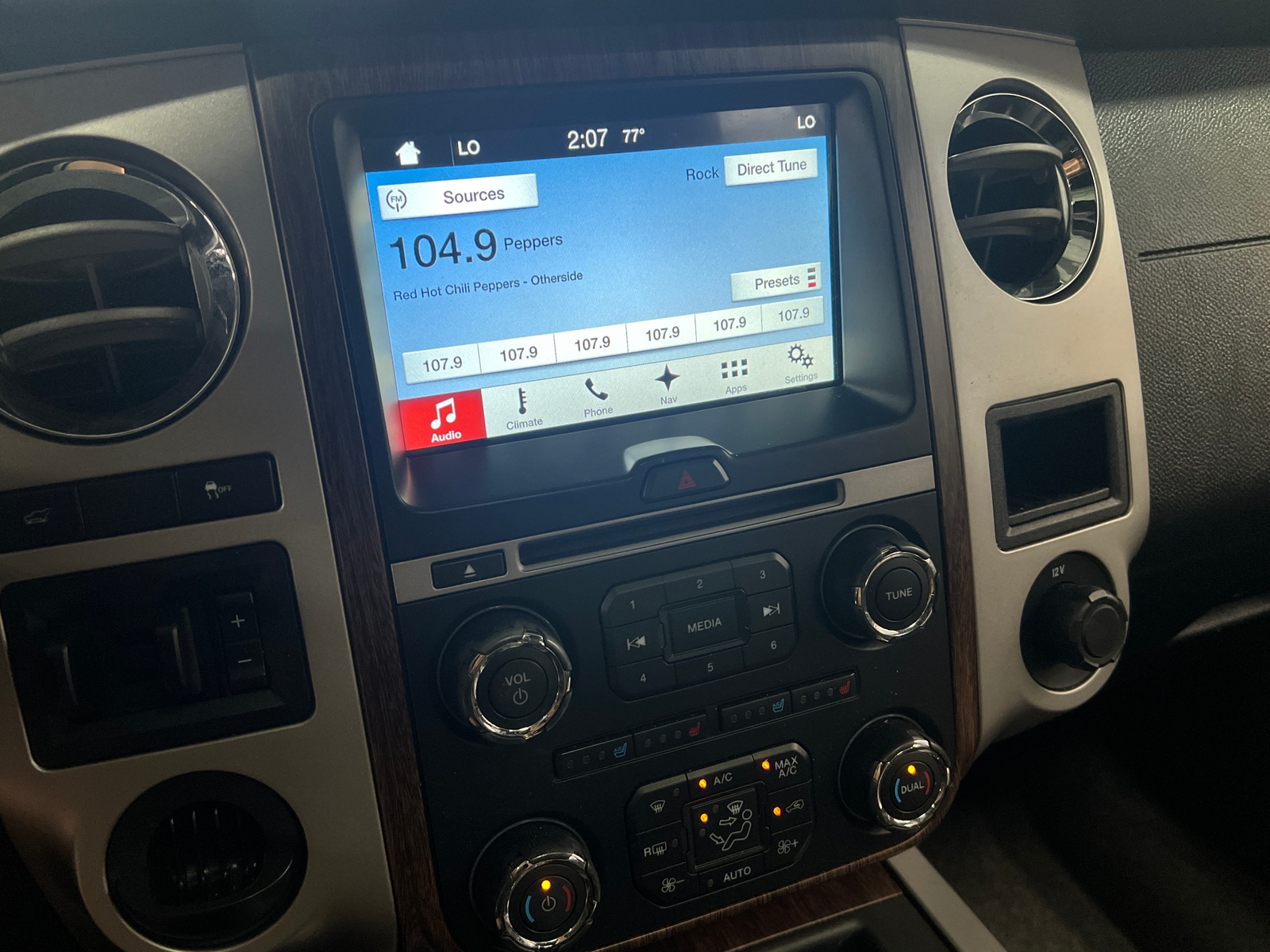 Thumbnail: 2016 Ford Expedition - 3