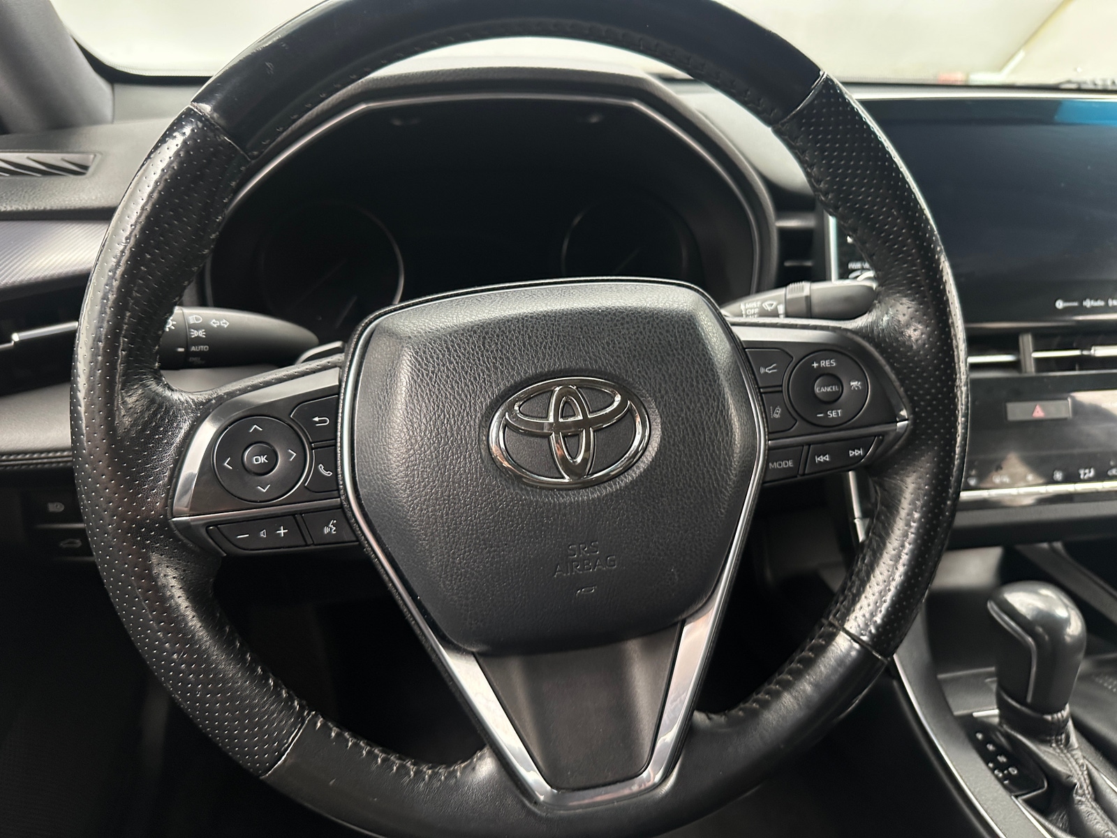 Thumbnail: 2019 Toyota Avalon - 5