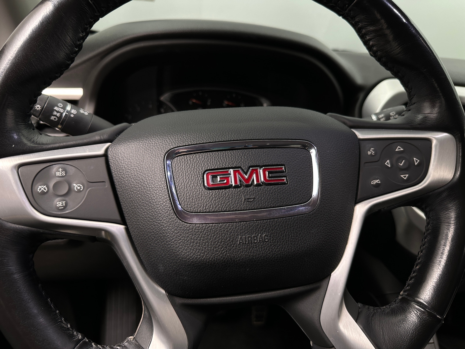 Thumbnail: 2019 GMC Acadia - 4